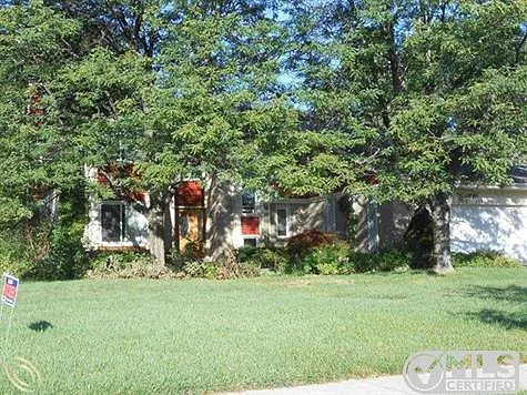 1970 Connolly Dr photo 1