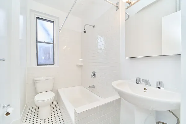 Rented by Living New York | media 3