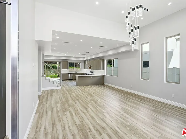 6717 Sunnyslope Ave — Photo 12