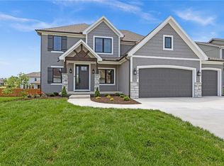 2027 SW Farm Field Ln, Lees Summit, MO 64082