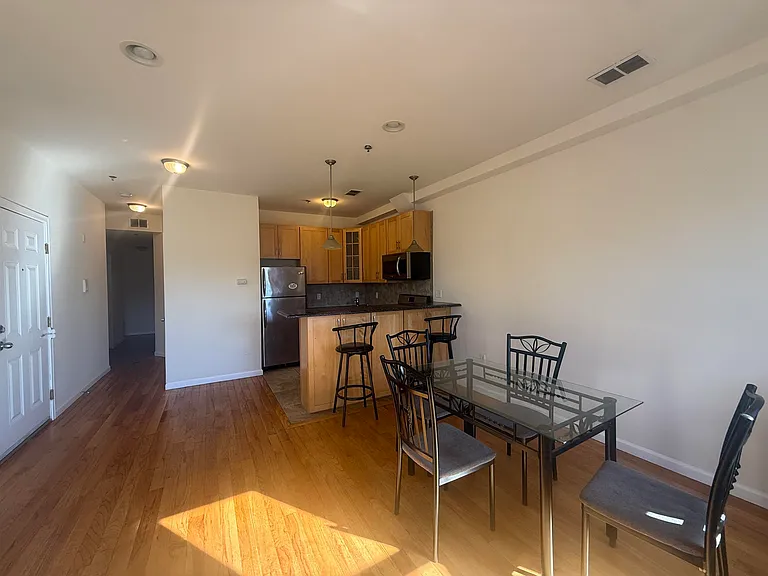 543 Central Ave #3 — Photo 6