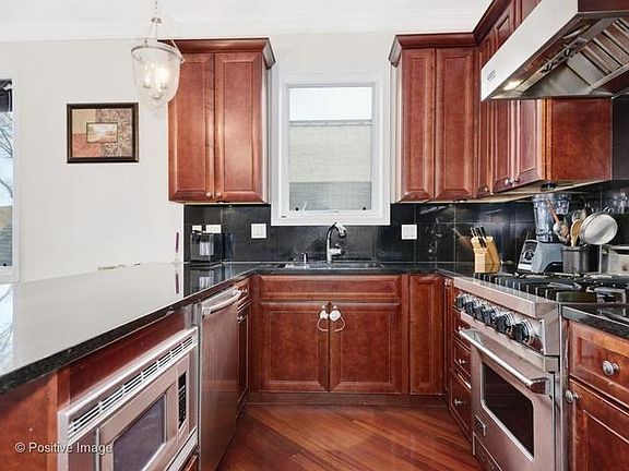 5th image of 947 W Montana St APT 3E