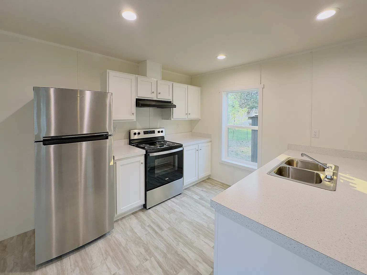 3 bed, 1020 sqft, $1,700 — Photo 4