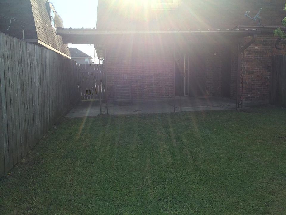 2nd image of 14 Ann Louise St