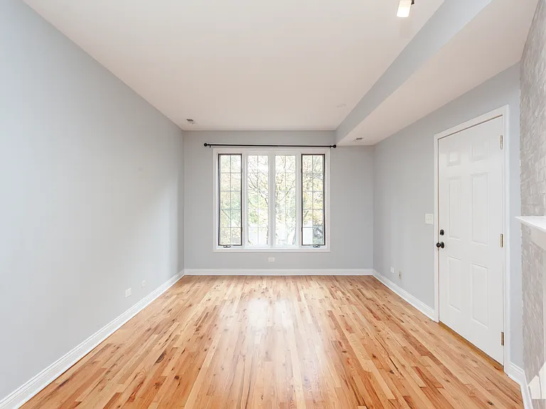 1510 N Elk Grove Ave #2 — Photo 5