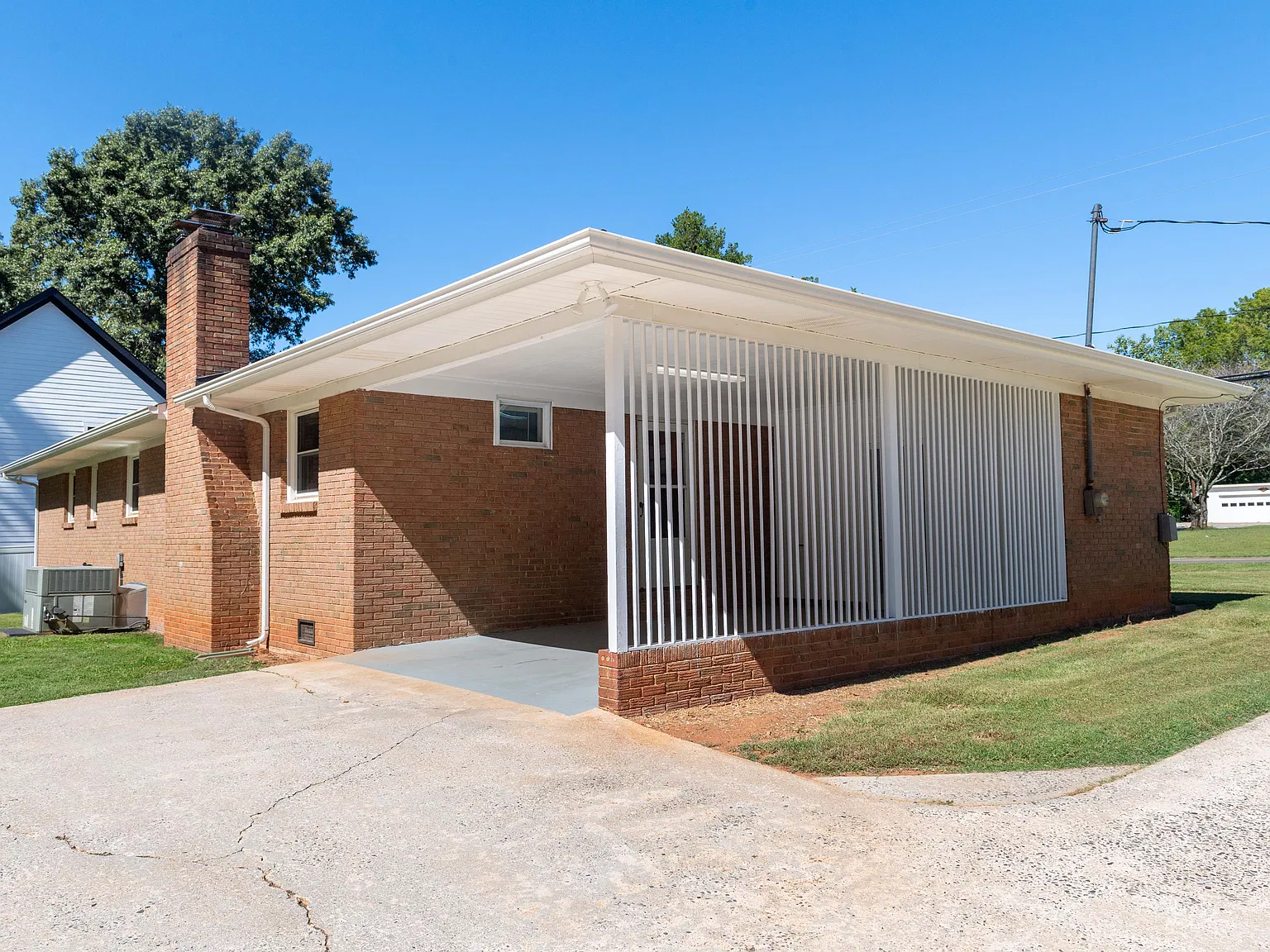 3 bed, 1612 sqft, $1,900 — Photo 4
