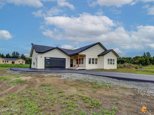 11879 E Apple Cir, Palmer, AK 99645