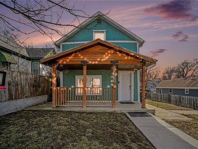5823 E 10th St, Kansas City, MO, 64126