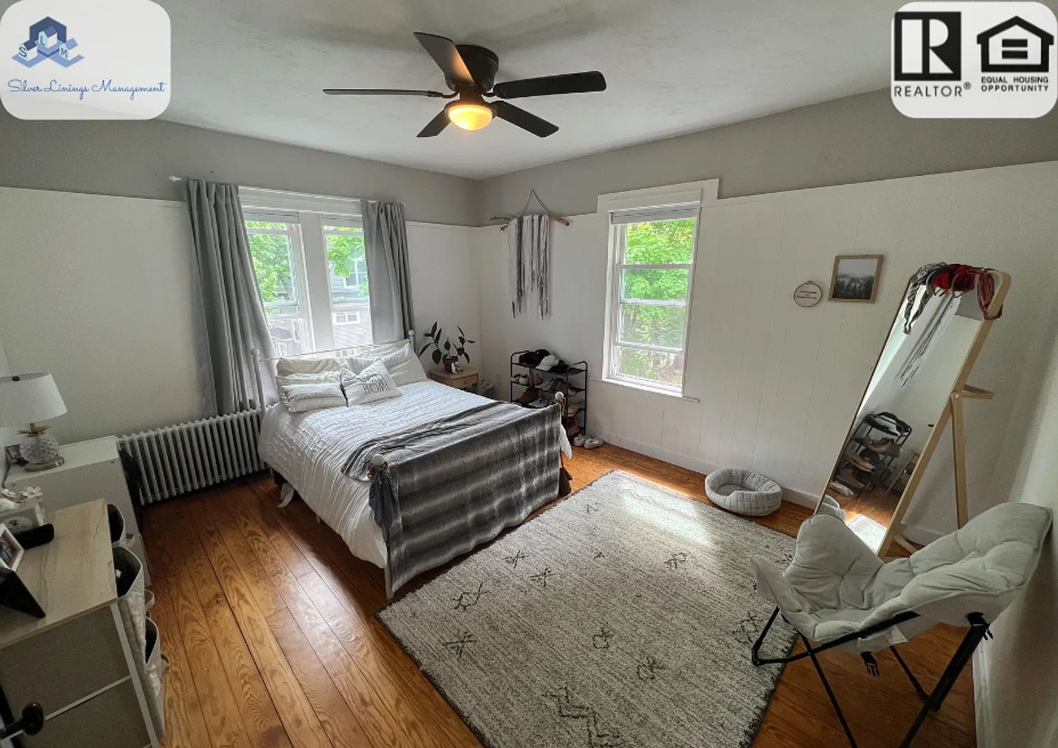Spacious 4-Bedroom Apartment with Modern Amenities in Worcester, MA — Photo 4