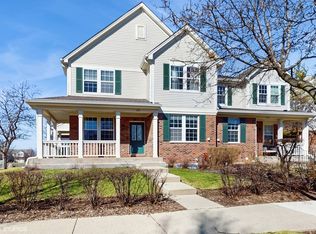 670 W Natalie Ln, Addison, IL 60101