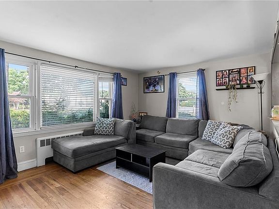 5th image of 203 Pettaconsett Ave
