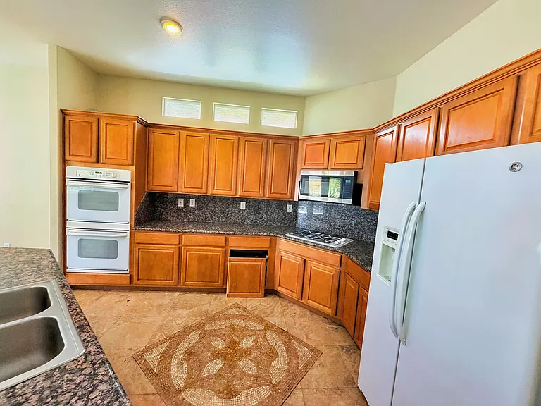 7225 Fern Meadow St — Photo 33