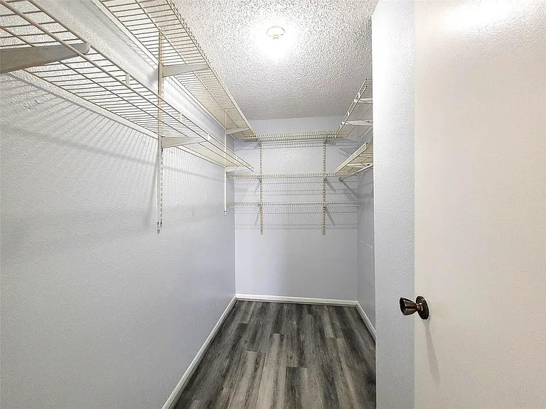 3919 Fairmont Pkwy #180 — Photo 16