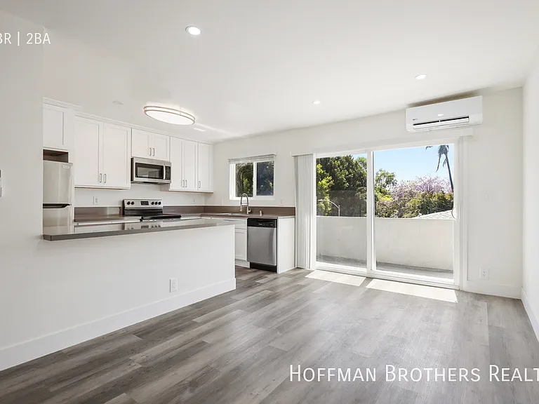 1865 Camden Ave #301 — Photo 3