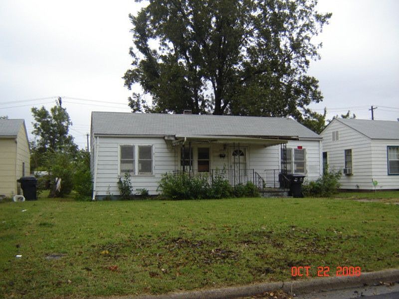 2nd image of 2620 SW 28th St