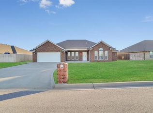 1816 Lynx Ln, Altus, OK 73521