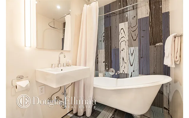 Sold by Douglas Elliman | media 15