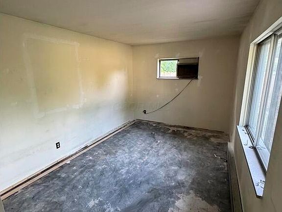 5th image of 3916 Richard Ave