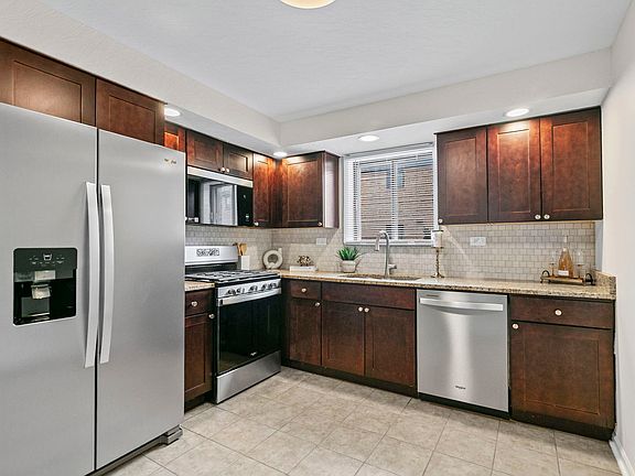 3rd image of 5331 N Delphia Ave APT 231