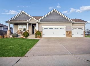 5020 NE Ledgestone Ct, Ankeny, IA 50021