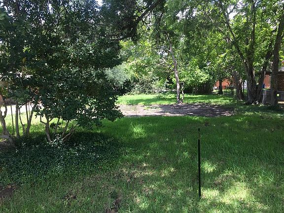 5th image of 606 Fannin St