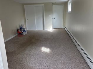 3 Greenleaf Dr APT E, Merrimac, MA 01860