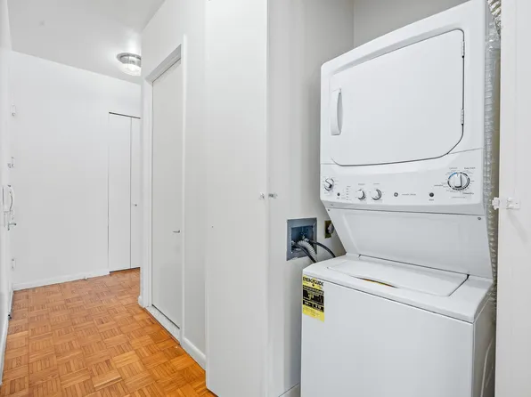 200 East 32nd Street image 8 of 11