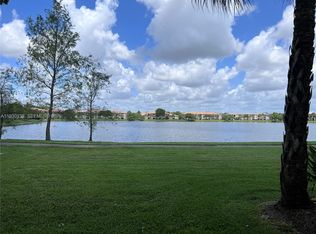 5061 Wiles Rd APT 102, Pompano Beach, FL 33073