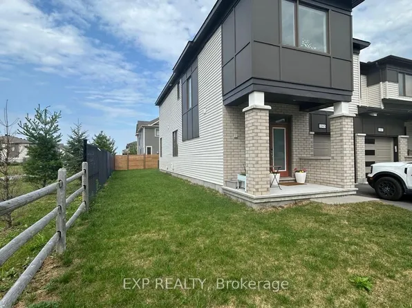 1045 Curraglass Walk, Ottawa, ON K2S 3A4