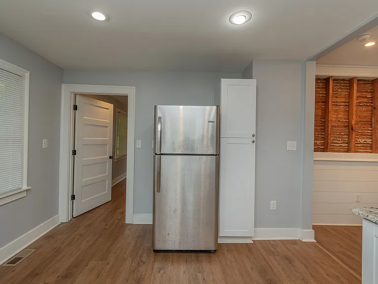 2056 McDowell St — Photo 16