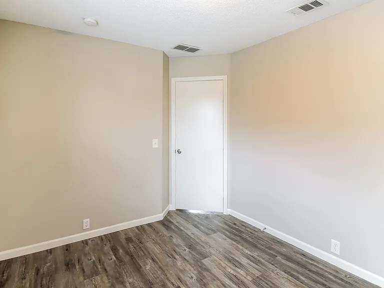 4000 Tuscany Ct — Photo 15