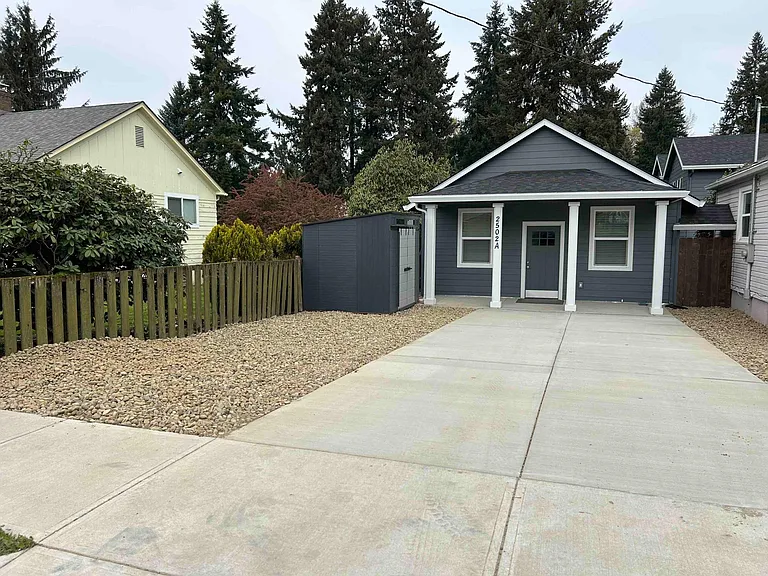 2502A NE 53rd St — Photo 1