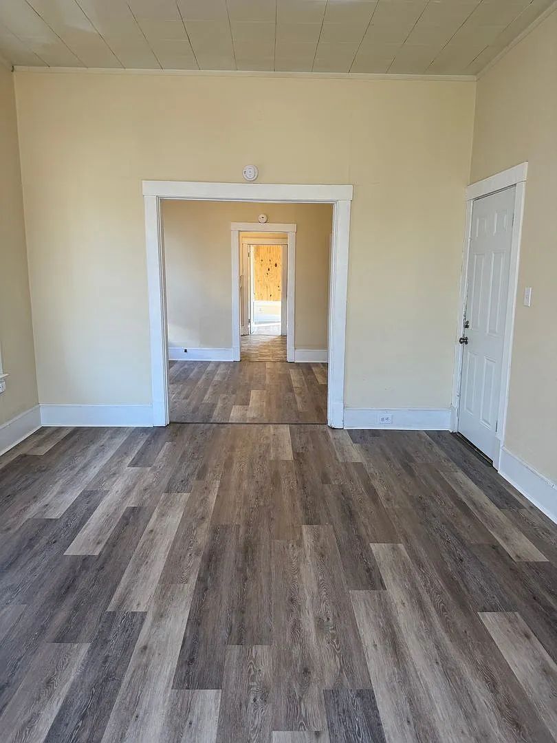 Historic Highland Charm Beautifully Refurbished Upstairs Unit for Lease — Photo 4
