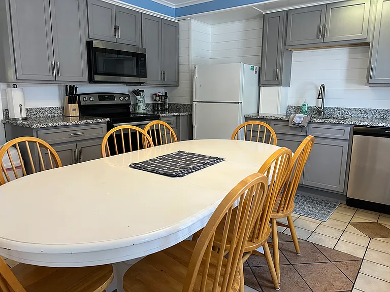 70 E Grand Ave #113 — Photo 14