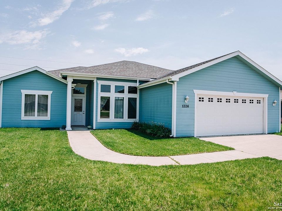 1st image of 1226 Republic Cir
