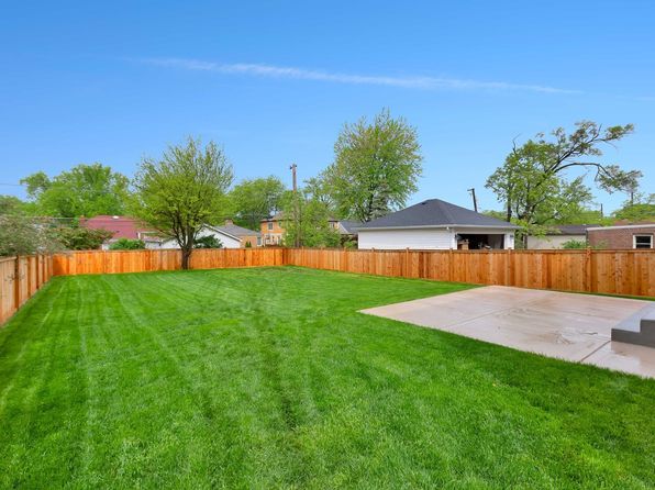 1220 Courtland Ave, Park Ridge, IL 60068