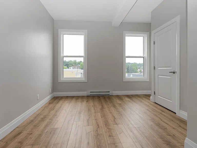 523 Bay St #14 — Photo 10