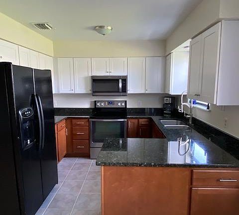 2nd image of 700 Venetian Way