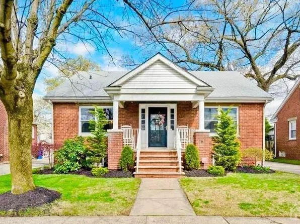 142 Liberty St, Fords, NJ 08863