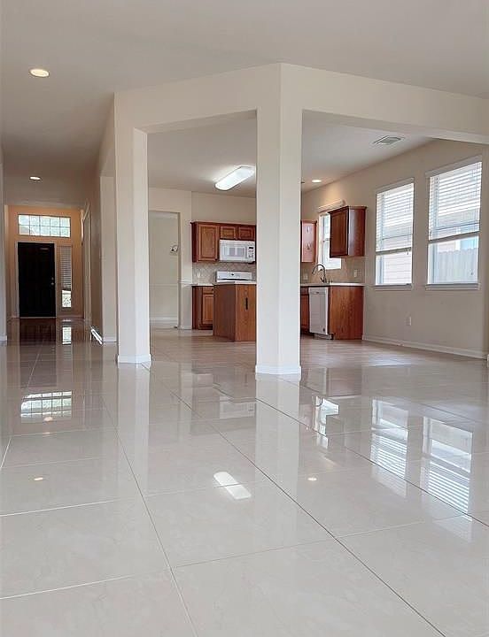 1st image of 7542 Oakwood Canyon Dr