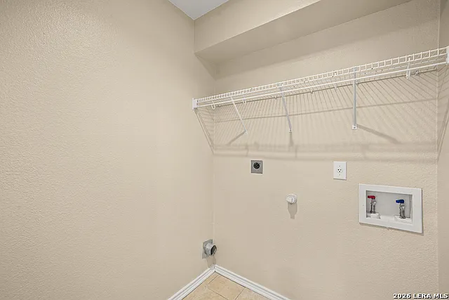 8954 Gill Brg — Photo 17