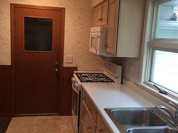 5th image of 852 Westmoreland Ave