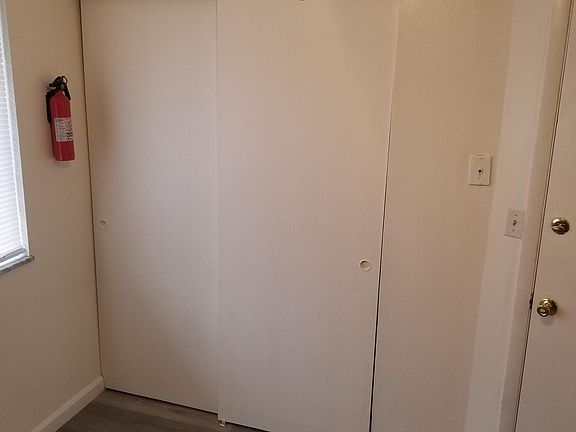 5th image of 10115 Chaucer Ave APT 3