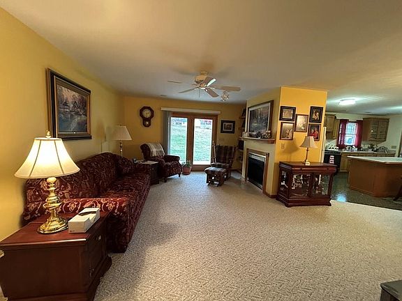 5th image of 81 Fawn Ln
