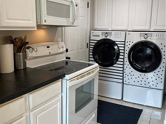 2nd image of 6640 Siamese Ave
