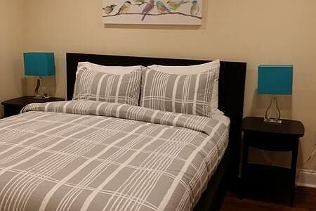 Master Bedroom with Queen bed