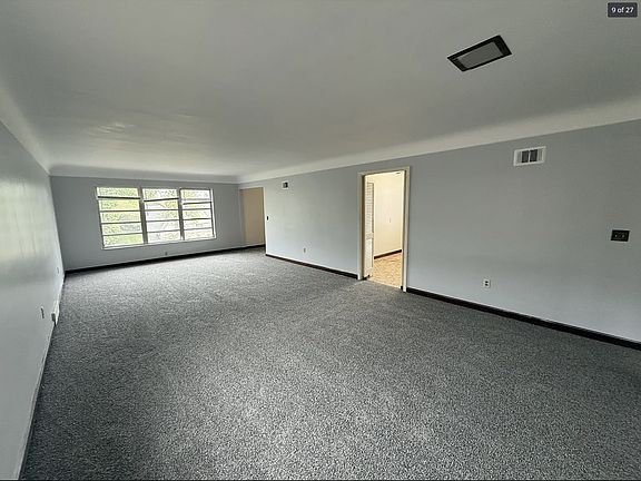 4th image of 1111 Elm Park Dr #1