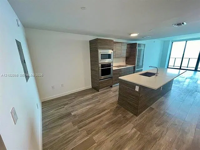 1802 — Photo 2