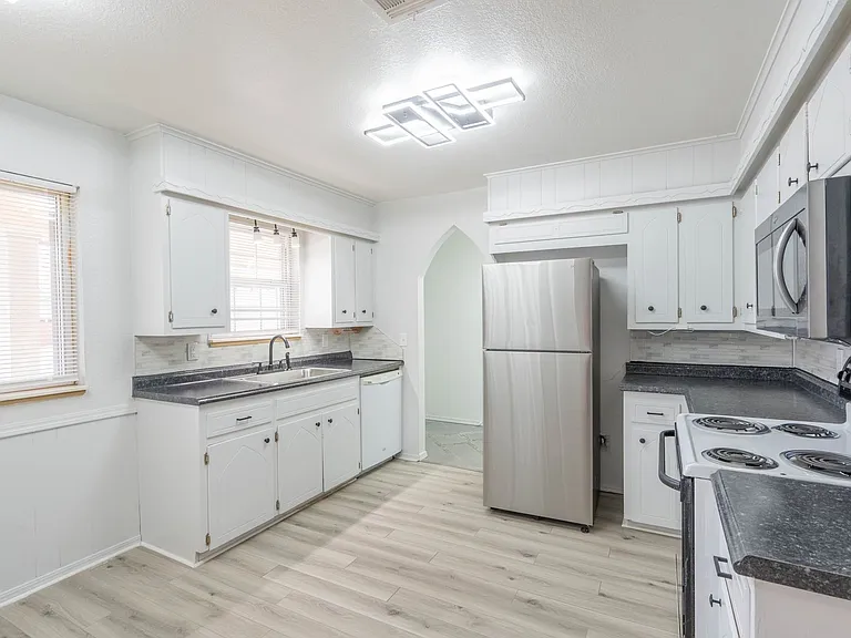 4328 S 27th West Ave — Photo 5
