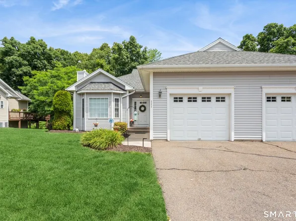 111 Pondview Circle, Beacon Falls, CT 06403